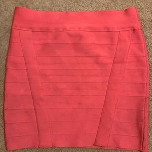 Guess - Coral pink bodycon skirt / Medium